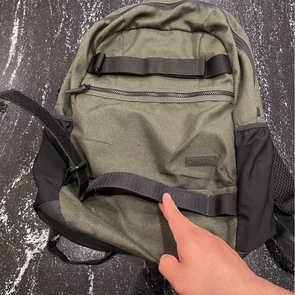 Oakley Transit Sport Backpack Utility Laptop Work Outdoor Water Repellent - Picture 8 of 16